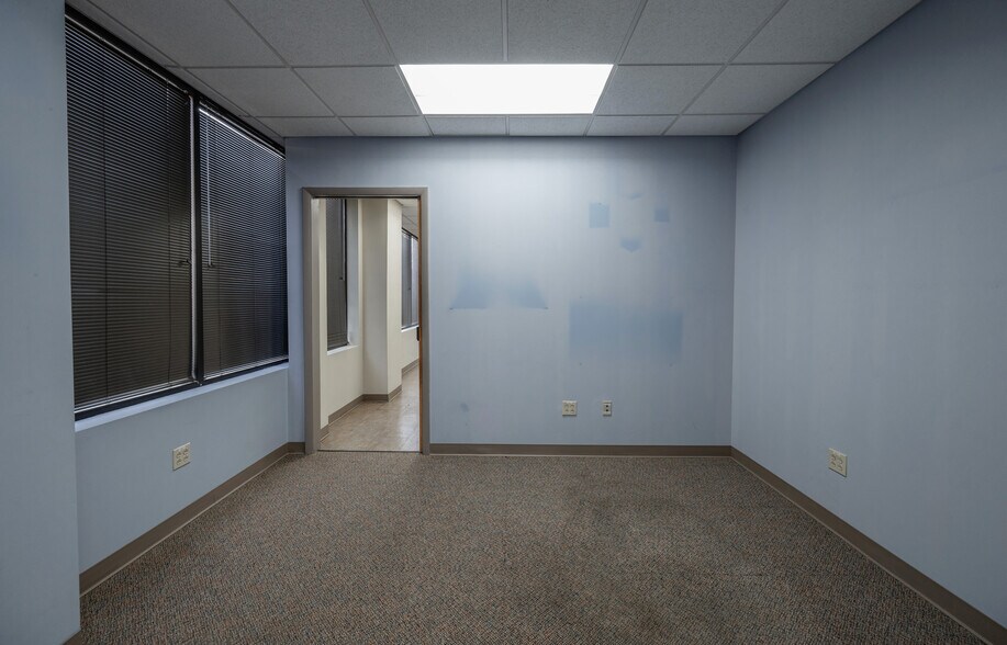 More Photos Of 4210 N Roxboro St, Durham Office For Lease
