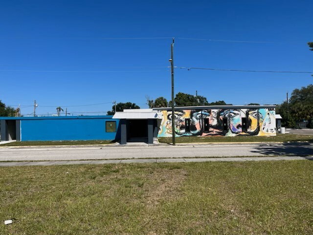 More Photos Of 1940 7th Ave S, Saint Petersburg Medical For Lease