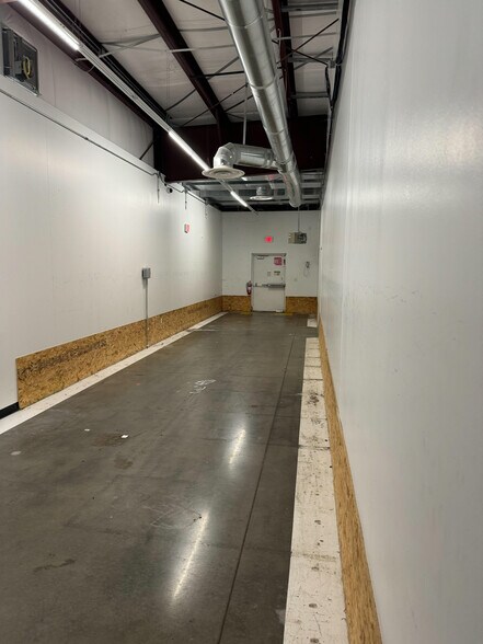 More Photos Of 801 E Roosevelt Rd, Little Rock General Retail For Lease