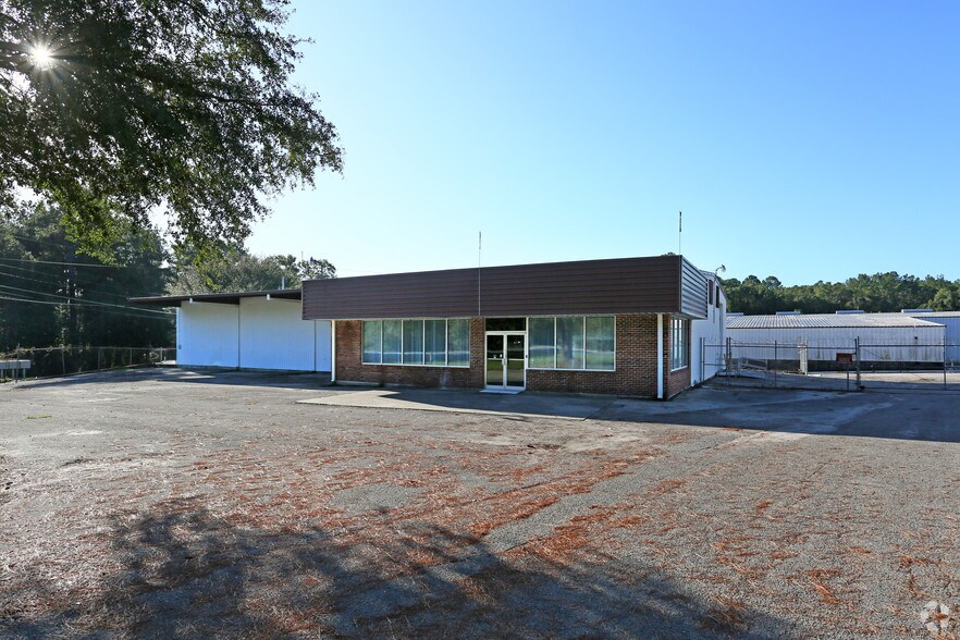 More Photos Of 25008 Blue Star Hwy, Quincy Unknown For Lease