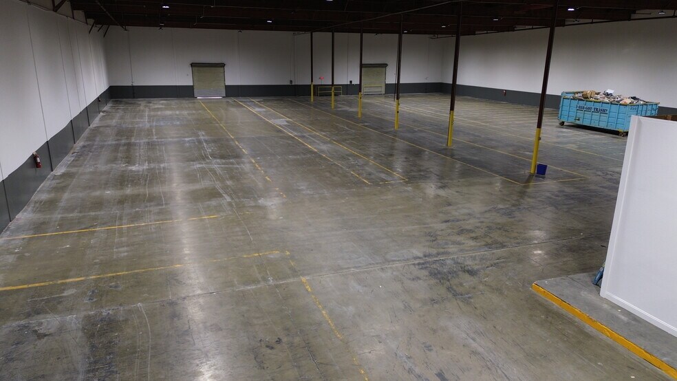 More Photos Of 8640-8670 23rd Ave, Sacramento Warehouse For Lease