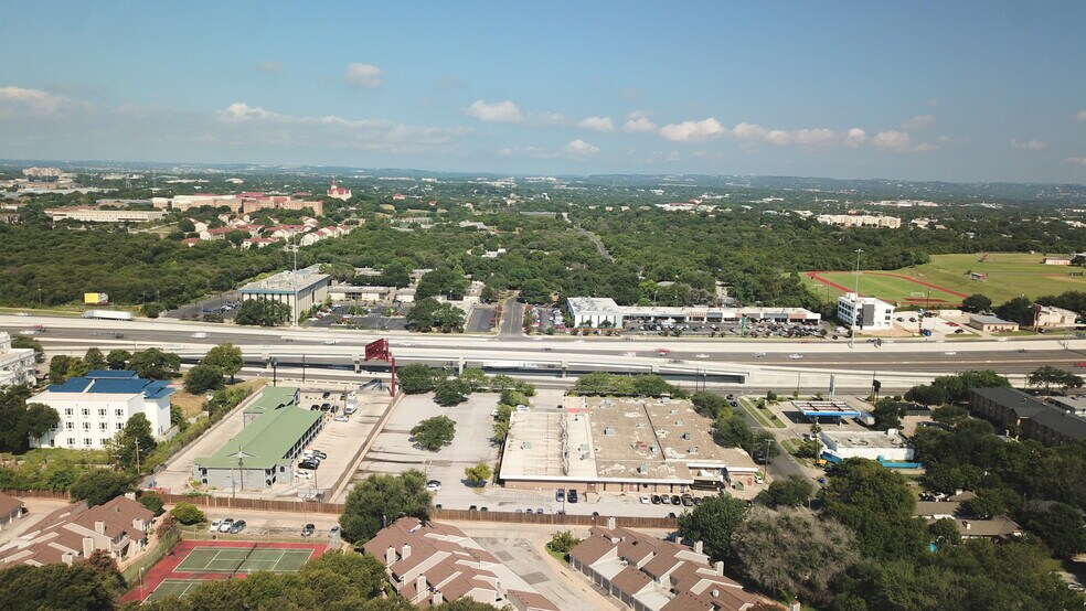 More Photos Of 2801 S Interstate 35 S, Austin Loft Creative Space For Lease