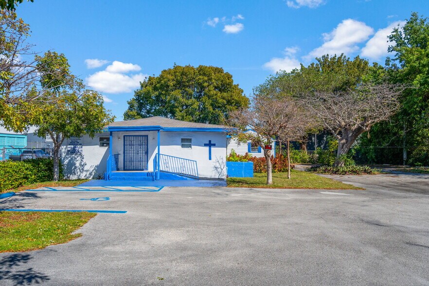 More Photos Of 744 NW 54th St, Miami Land For Sale