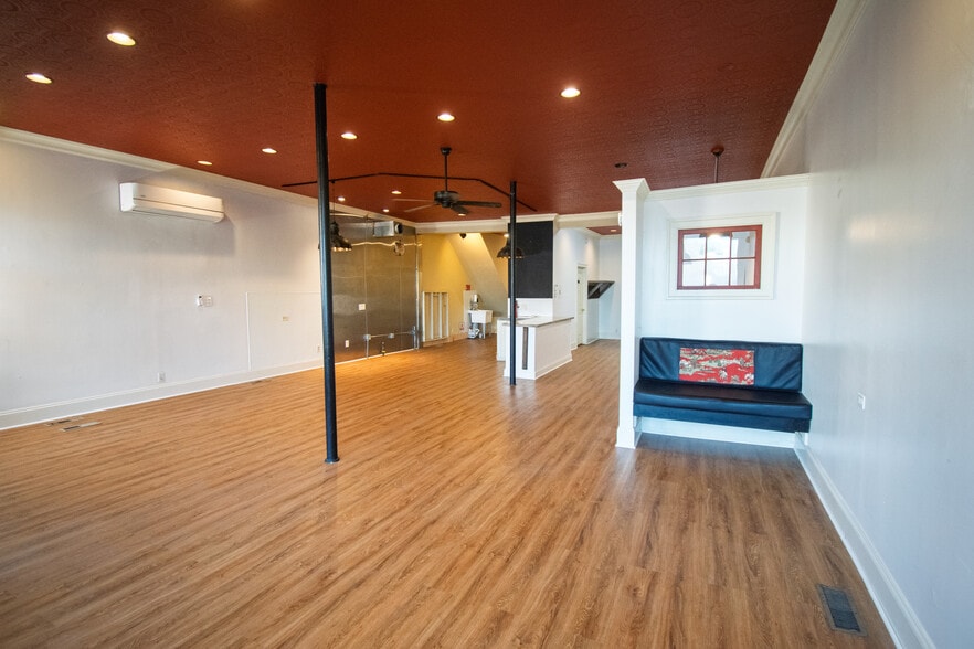 More Photos Of 3911 Rush Mendon Rd, Mendon Storefront Retail Residential For Lease