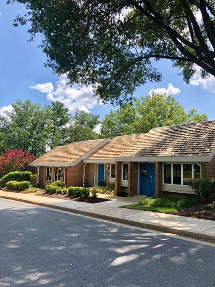 More Photos Of 12000-12018 Veirs Mill Rd, Silver Spring Medical For Lease