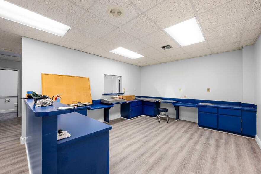 More Photos Of 1801 SE Hillmoor Dr, Port Saint Lucie Medical For Lease