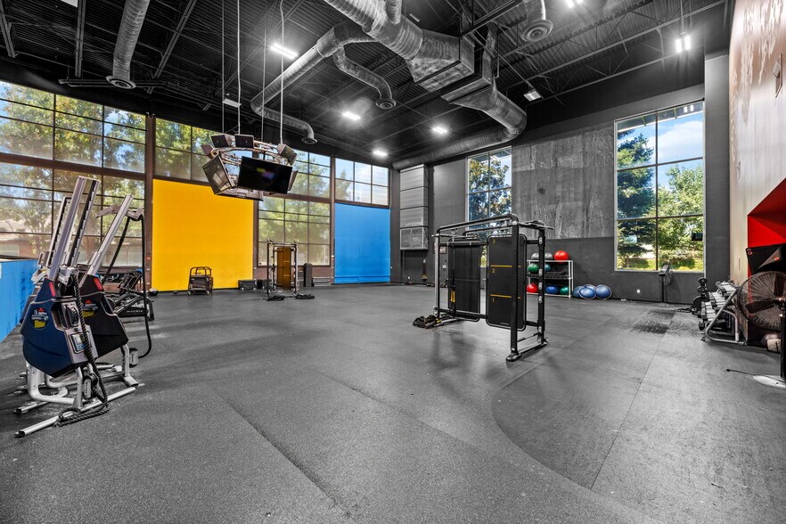 More Photos Of 1900 Del Paso Rd, Sacramento Health Club For Lease