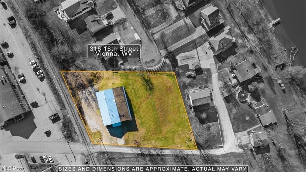 More Photos Of 316 16th St, Vienna Service For Sale