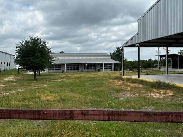 More Photos Of 5650 Matlock Rd, Granbury Industrial For Sale