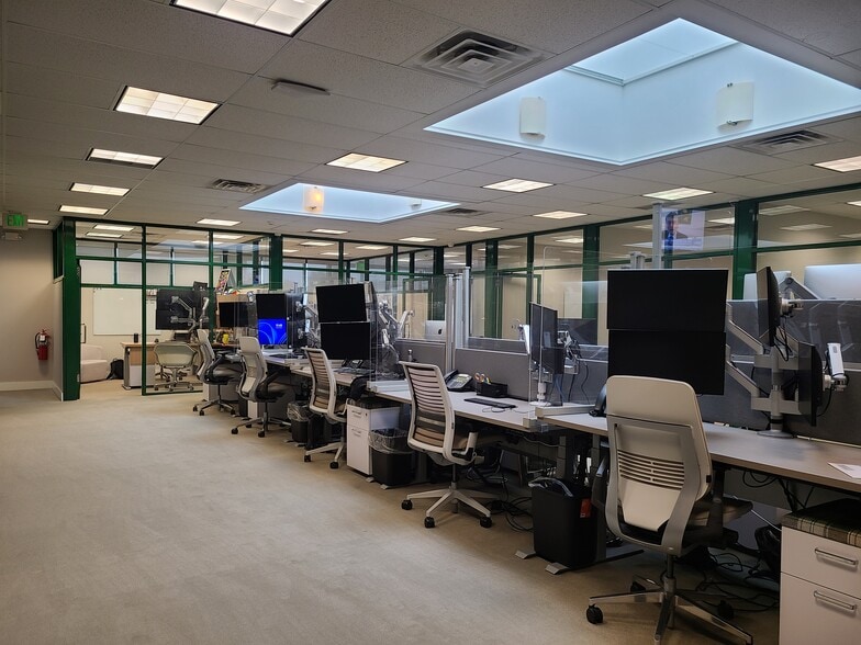 More Photos Of 30 Maple St, Summit Office For Lease