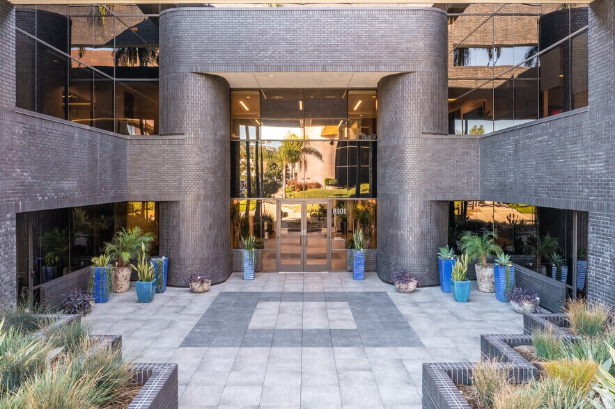 More Photos Of 8101 E Kaiser Blvd, Anaheim Office For Lease