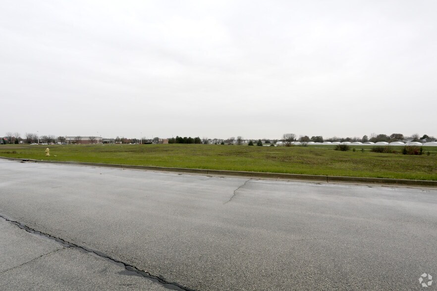 More Photos Of 247-249 S Weber Rd, Bolingbrook Land For Sale