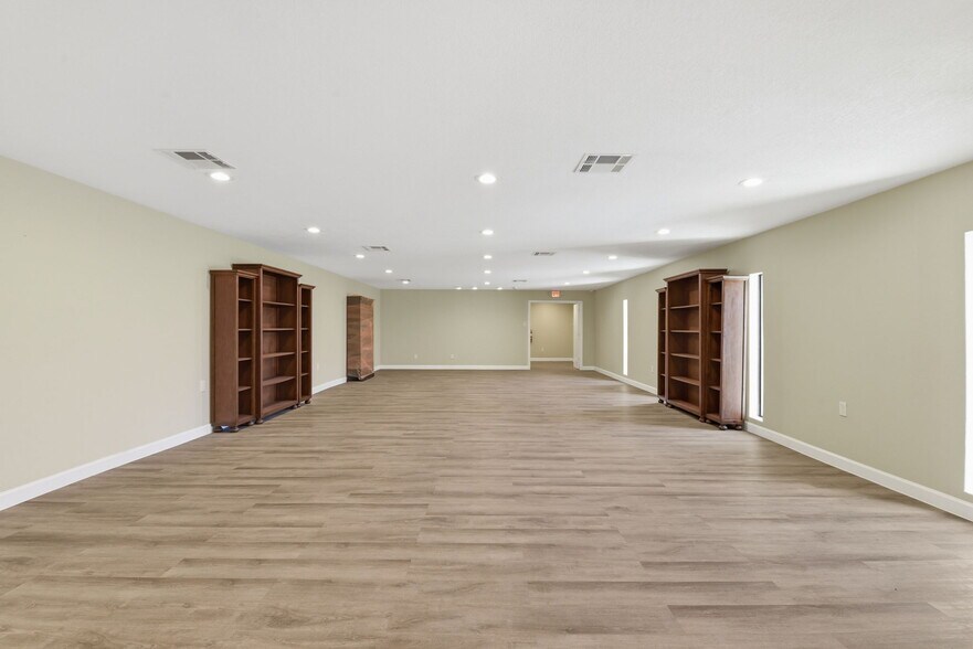 More Photos Of 3911 Fulton St, Houston Religious Facility For Lease