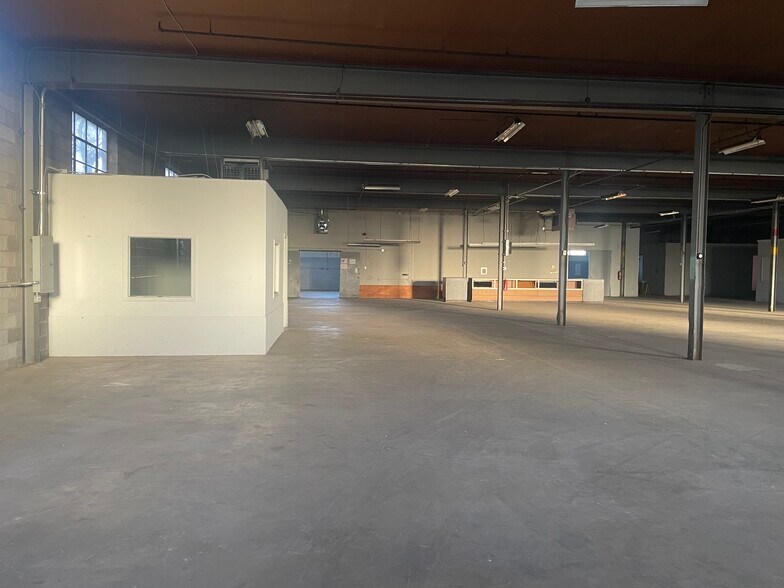 More Photos Of 85 Main Ave, Elmwood Park Manufacturing For Lease