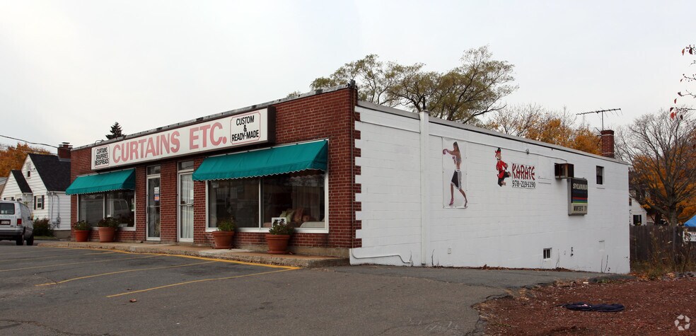 More Photos Of 278-280 Highland Ave, Salem Freestanding For Lease