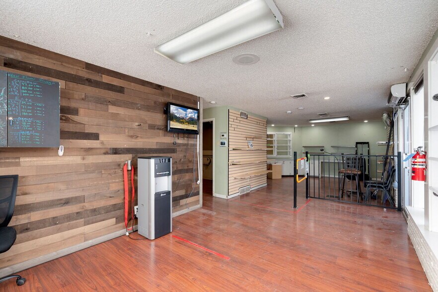 More Photos Of 2515 7th Ave, Garden City Warehouse For Sale