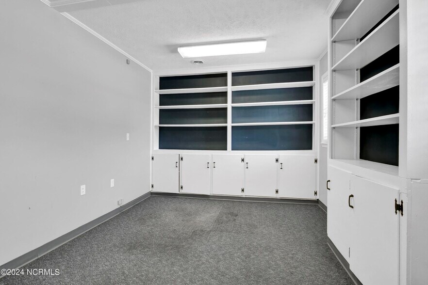 More Photos Of 333 Jefferson St, Whiteville Office For Sale