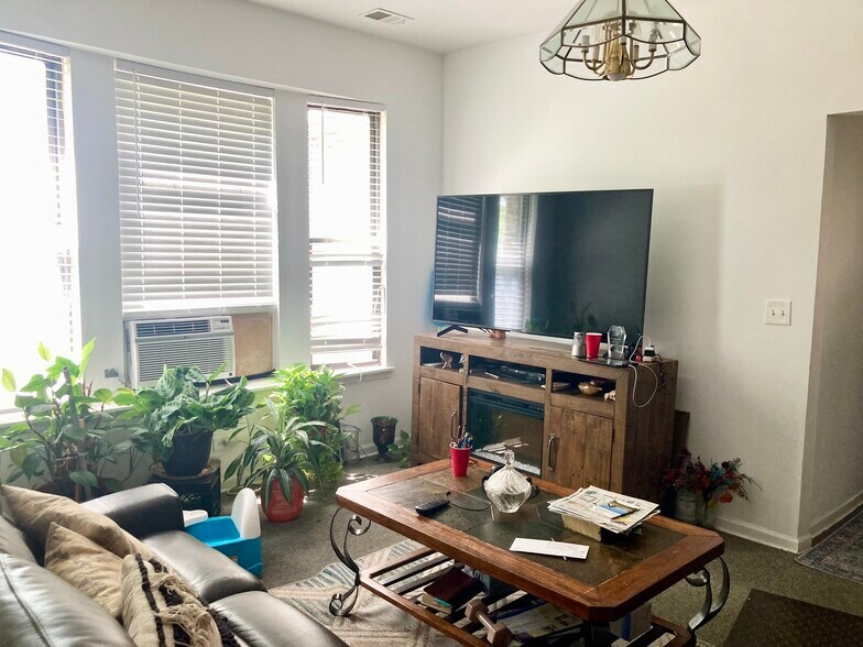 More Photos Of 5627 S Indiana Ave, Chicago Multifamily For Sale