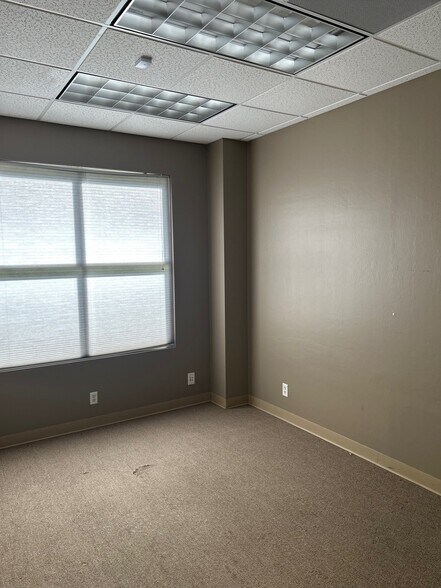 More Photos Of 12272 Tamiami Trl E, Naples Office For Sale