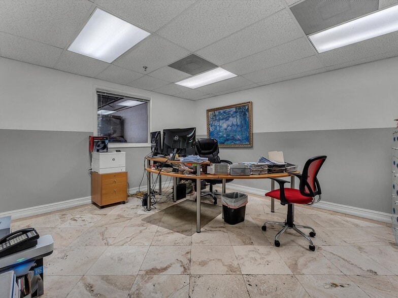 More Photos Of 8299 NW 30th Ter, Doral Warehouse For Lease