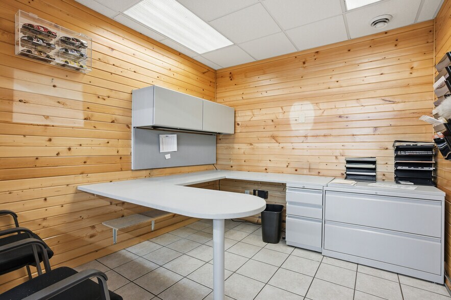 More Photos Of 4150 State Highway 13, Wisconsin Dells Freestanding For Sale