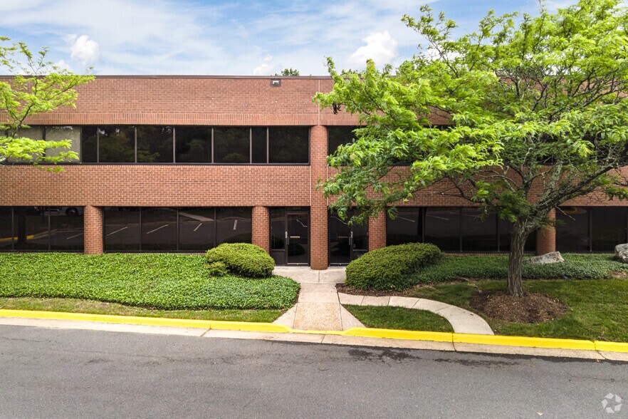 More Photos Of 7375 Boston Blvd, Springfield Unknown For Sale