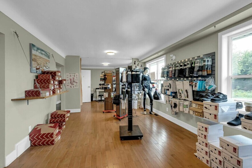 More Photos Of 1014 Maitland Av, Ottawa Medical For Sale