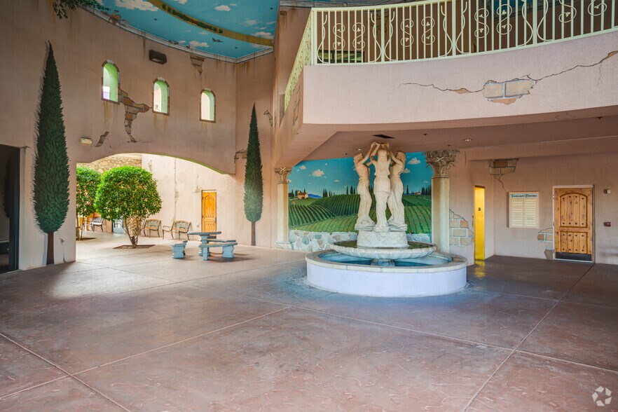 More Photos Of 711 E Carefree Hwy, Phoenix Unknown For Lease