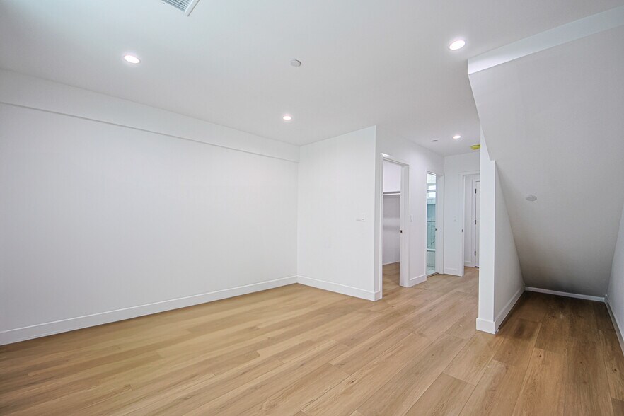 More Photos Of 1636 Longwood Ave, Los Angeles Apartments For Sale
