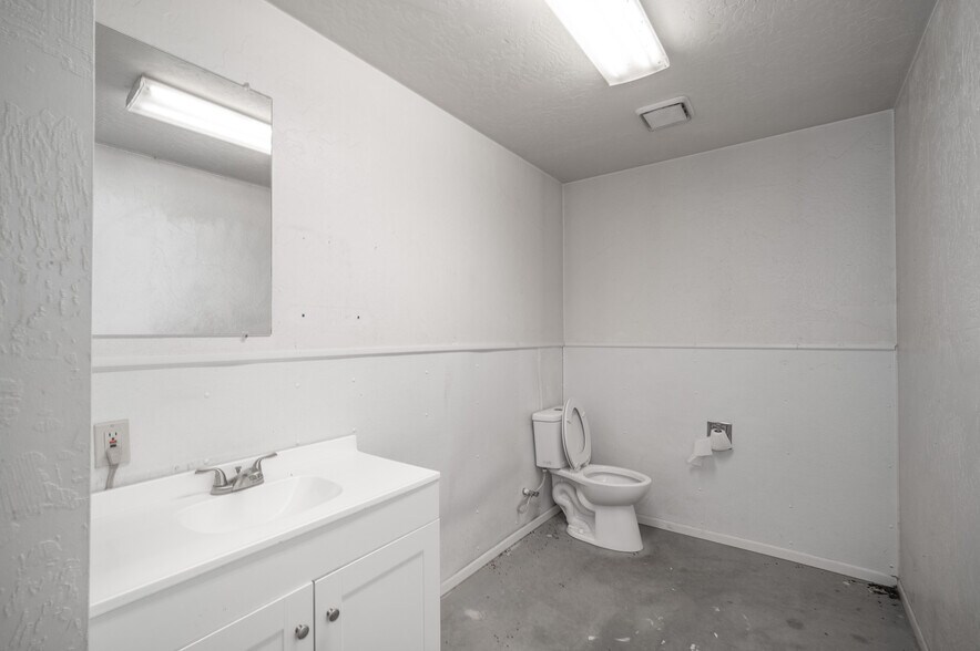 More Photos Of 17602 Highway 145, Dolores Warehouse For Sale
