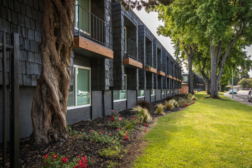 More Photos Of 935 Johnfer Way, Sacramento Apartments For Sale