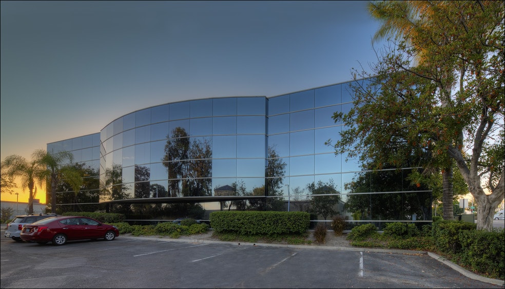 More Photos Of 2320 Paseo de las Americas, San Diego Office For Lease