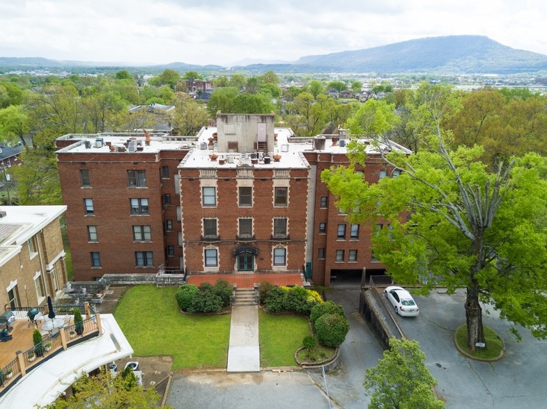 More Photos Of 870 Vine St, Chattanooga Apartments For Lease