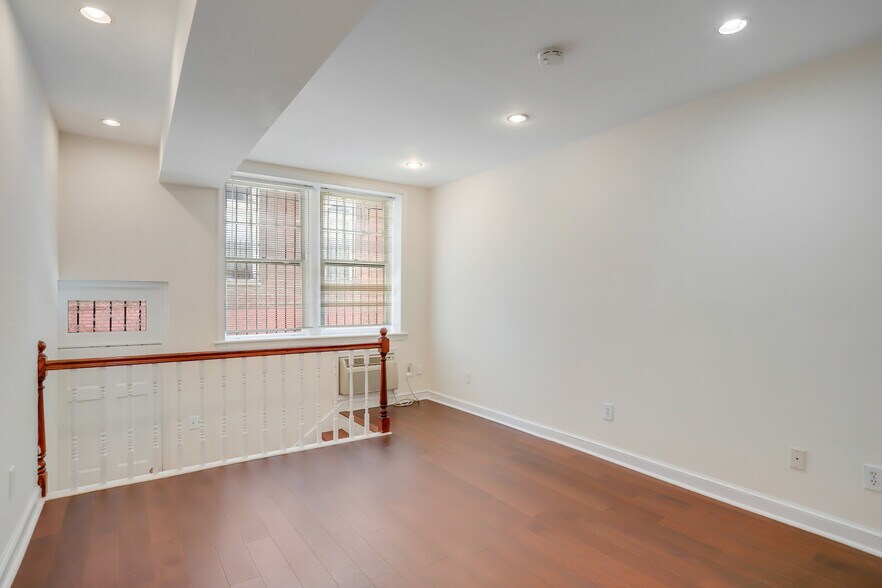 More Photos Of 1633 16th St Nw, Washington Specialty For Lease