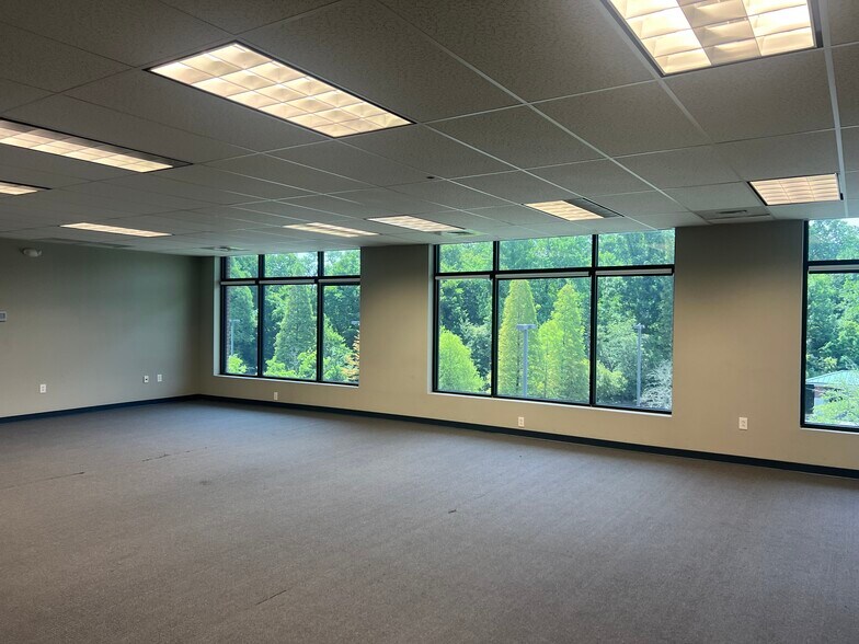More Photos Of 597 Old Mount Holly Rd, Goose Creek Medical For Sale