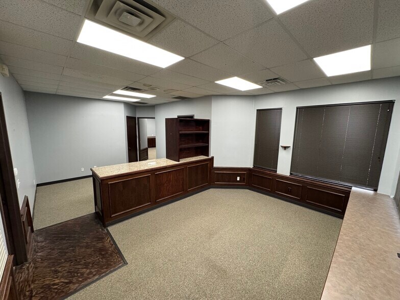 More Photos Of 6220 W Virginia Pky, McKinney Medical For Lease