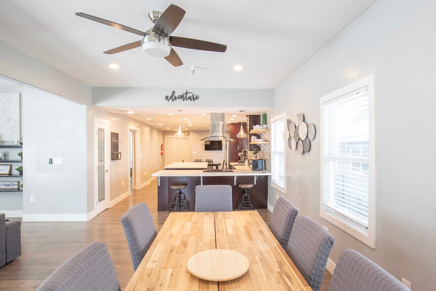 More Photos Of 4322 4th Ave, Sacramento Office Residential For Sale