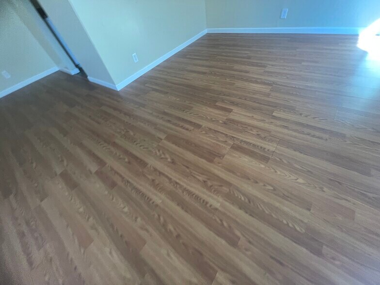 More Photos Of 1093 Del Rio Circle, Concord Apartments For Sale