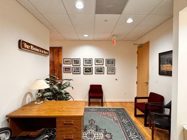 More Photos Of 684 Berkmar Cir, Charlottesville Office For Lease
