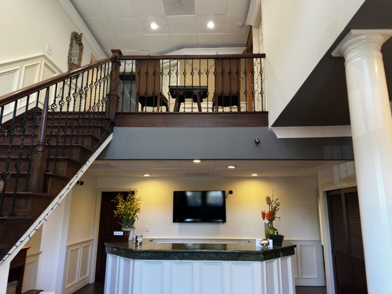More Photos Of 2787 Moorpark Ave, San Jose Office Residential For Sale