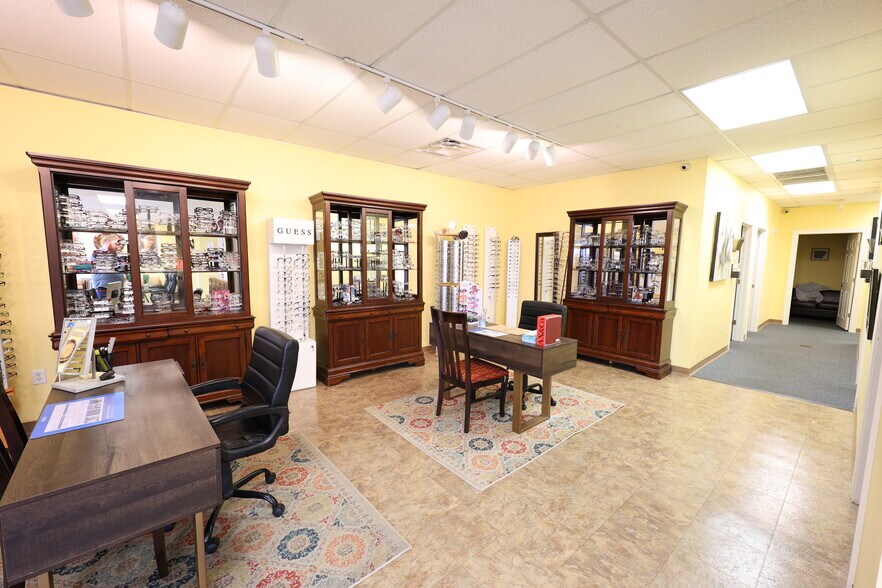 More Photos Of 1010 W Main St, Jacksonville Health Club For Sale