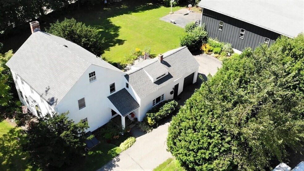 More Photos Of 18 Sargent St, Cherry Valley Flex For Sale