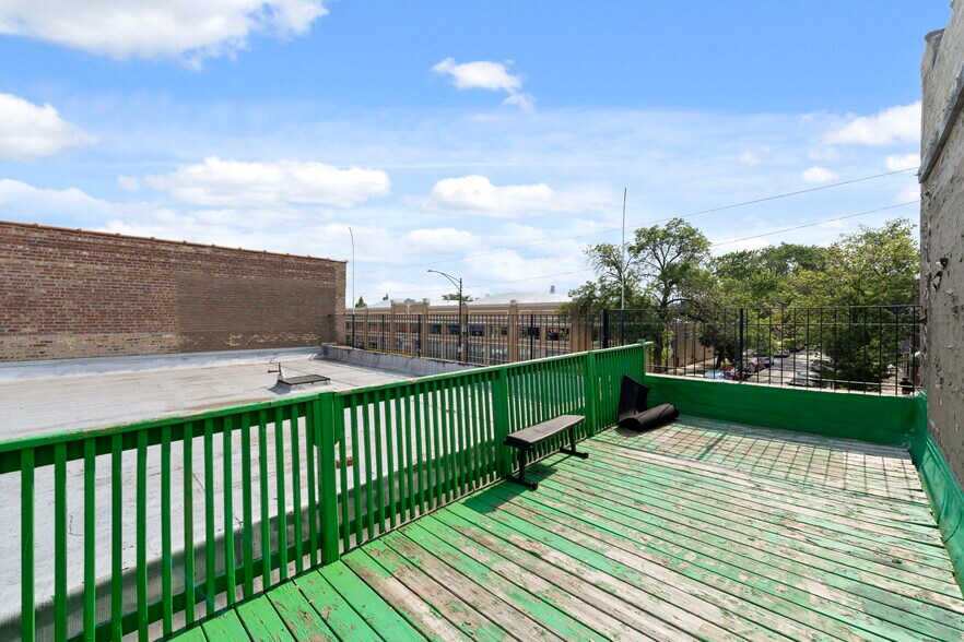 More Photos Of 3441-3445 N Pulaski Rd, Chicago Storefront Retail Office For Sale