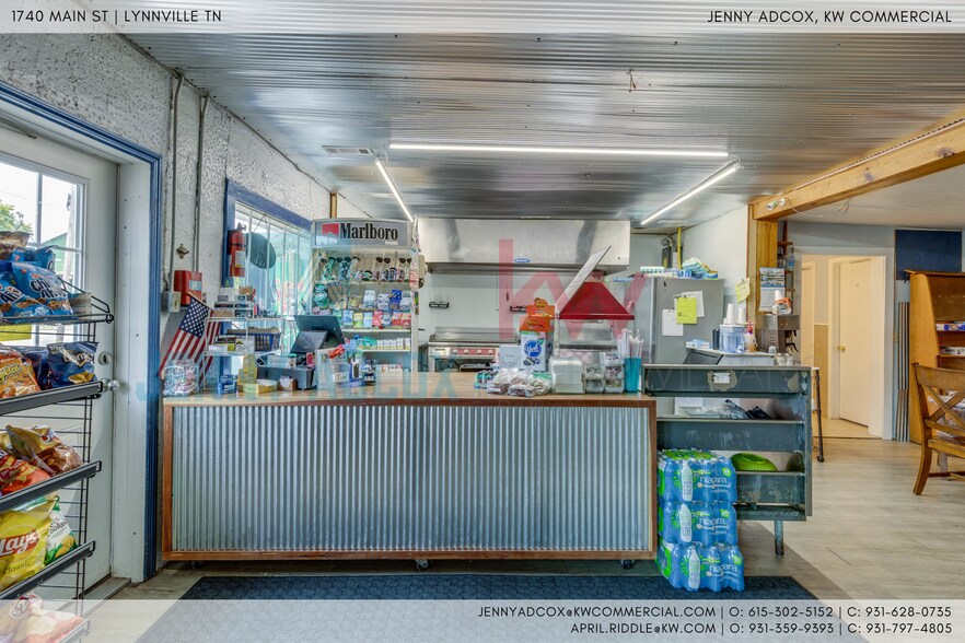 More Photos Of 1740 Main St, Lynnville General Retail For Sale