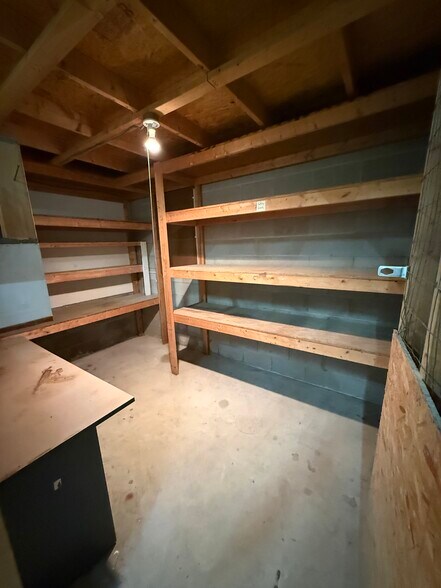 More Photos Of 8185 Ritchie Hwy, Pasadena Office For Sale