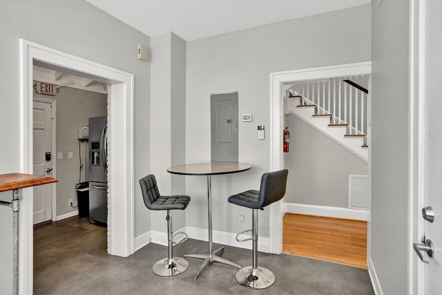 More Photos Of 2258 Riverside Ave, Jacksonville Office For Sale