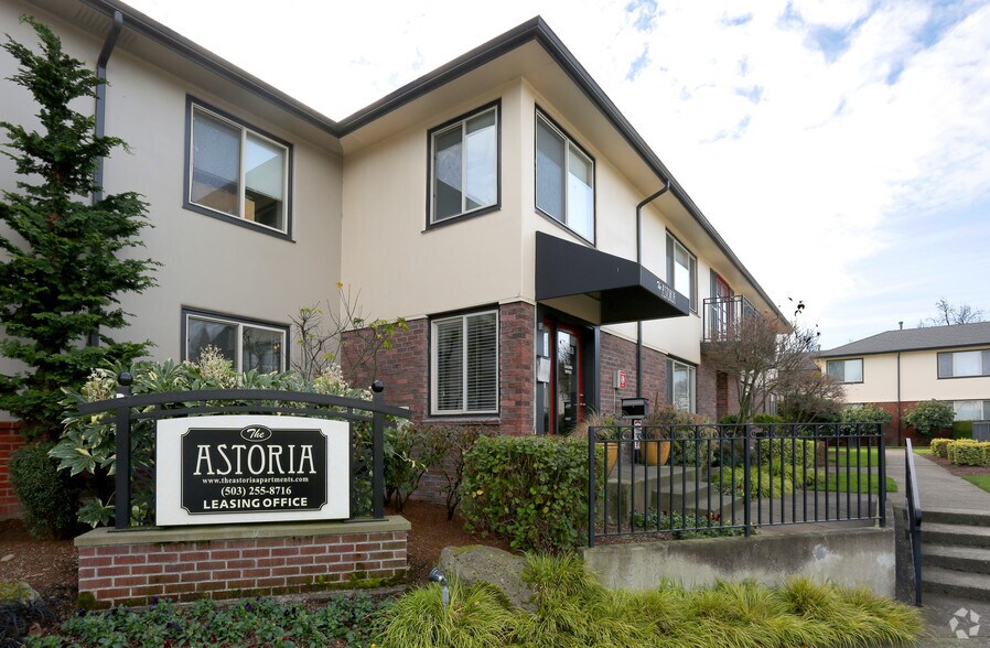 Primary Photo Of 1913 NE 73rd Ave, Portland Apartments For Sale