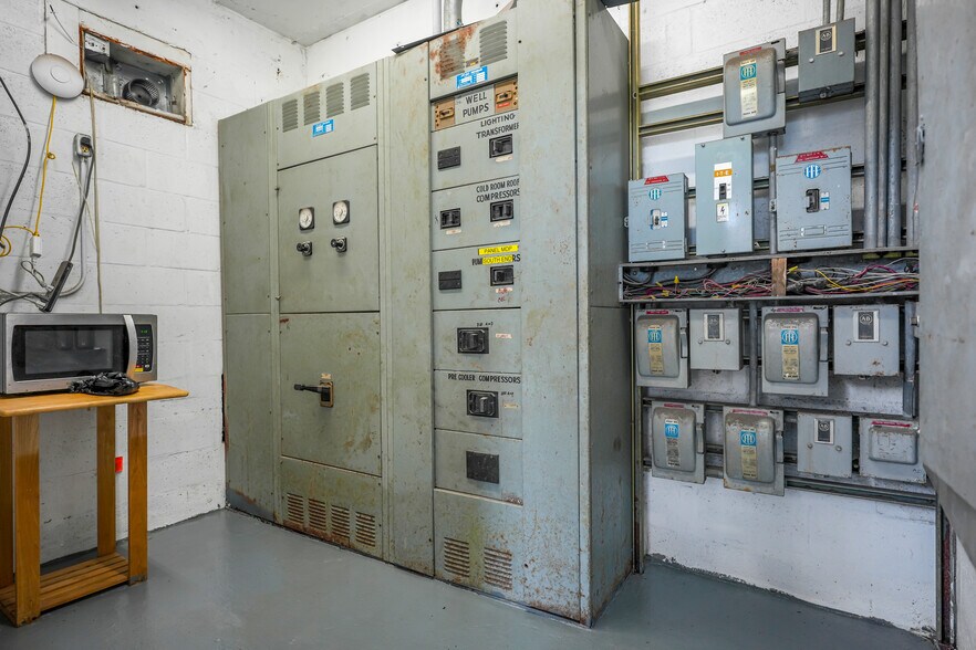 More Photos Of 901 NW 9th St, Belle Glade Industrial For Lease
