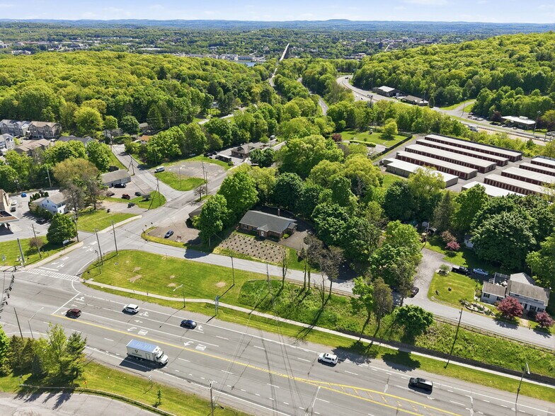More Photos Of 1 N Roberts Rd, Highland Office For Sale