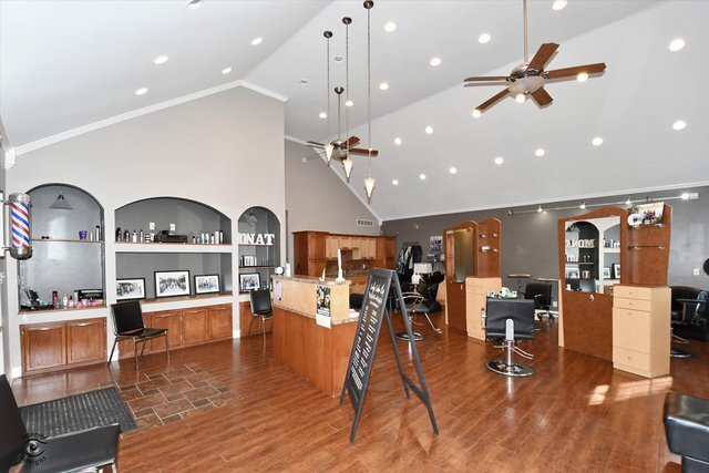 More Photos Of 111 N Lincoln St, Braidwood Storefront Retail Office For Sale